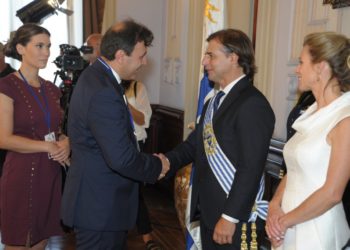 OLACDE’s Executive Secretary, Alfonso Blanco, present during the formal greeting to the President of the Oriental Republic of Uruguay, Luis Lacalle Pou, during the Presidential Inauguration Ceremony